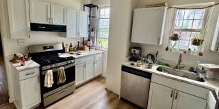 Newly renovated spacious 4 bedroom home in Sheraden - AVAILABLE OCTOBER! Gallery 11