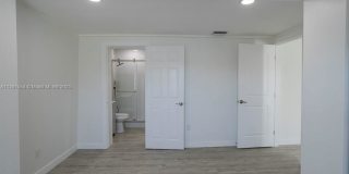 7871 Hope Street Gallery 25