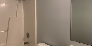 3 BD, 2 BA House: Freshly Painted + New Flooring + Available Now! Gallery 24