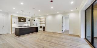 4920 North Lincoln Avenue Gallery 1