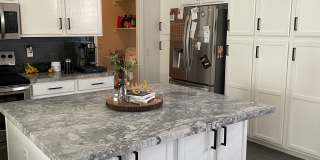 PRIVATE POOL, ADORABLE 3 Bedroom/2 Bath in Dobson Place Gallery 8