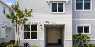 387 SE Crossoak Ln Gallery 1