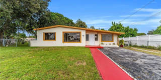 4220 SW 36th St Gallery 1