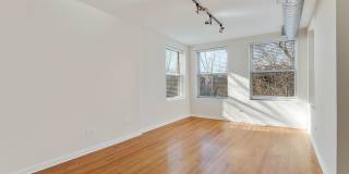 2520 W Leland Gallery 11