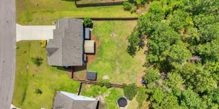 4 bedroom 2.5 bathroom home close to beaches, shopping, and Marine Corps Bases. Gallery 65