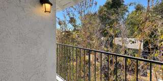 SD: Comfortable 2BD/2BA Condo in Golden Hill with A/C, Reserved Parking & In-Unit Laundry Gallery 5