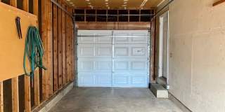 Spacious Home with Great Layout for Roommates! Gallery 24