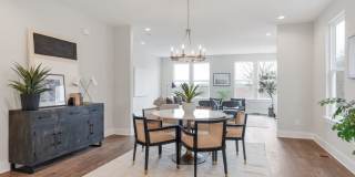 Beautiful Charlotte Park Townhome With Two Car Garage Gallery 3