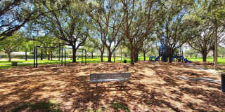 1617 Meadows Circle W Gallery 25