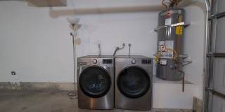 BEAUTIFUL 4 Bed 3 Bath unit Gallery 26