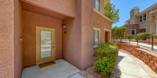 Beautiful Summerlin townhome, 3 bed, 2.5 bath, on 1st floor. Gallery 1