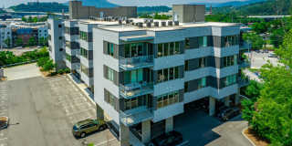 411 Fairpoint Street Gallery 2