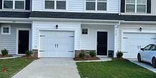 3 BR/2BA | 1-Car Garage | End-Unit Gallery 1