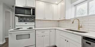 2 Bedroom Multi Family in Denver Gallery 10