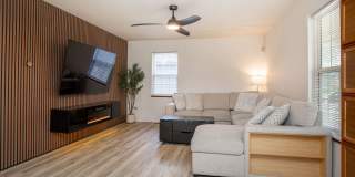 936 Camp Street Gallery 12