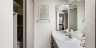 Eight20 Apartments Gallery 6