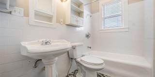 1002 E CRENSHAW STREET Gallery 9