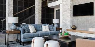 The Cardinal Gallery 28