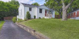Picture-perfect 3BR/2BA brick bungalow In East Nashville! Gallery 4