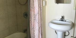 Pacific Heights 1/1 cottage Gallery 7