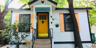 Charming North Campus Bungalow Gallery 1