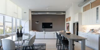 The Poplar Gallery 13