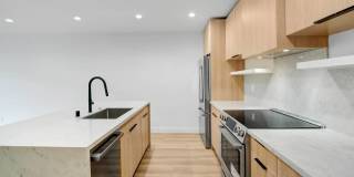 950 4th Street Gallery 14