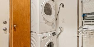 1 Bedroom Apartment Next To Cal Anderson Park! *Utilities and Garage Parking Included!* Gallery 14