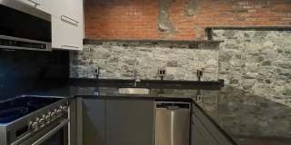 Comm Ave Luxury 1-Bedroom Loft Gallery 7