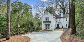 43 Peachtree Way NE Gallery 1