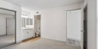 Hensley at Corona Pointe Gallery 16