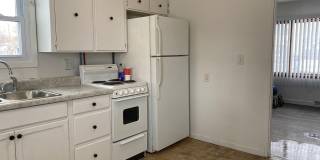 3 Bedroom, 1 Bath Single Level House for Rent 1246 Columbia St Waterloo, IA Gallery 4