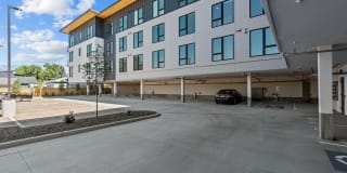 Riverline Gallery 44