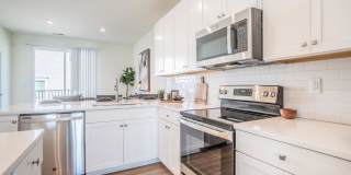 Queen City Townes Gallery 1