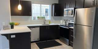 Queen Court Apartments Gallery 13