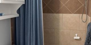 Luxurious and Spacious 3 Bedroom Home in Mustang School District Gallery 15
