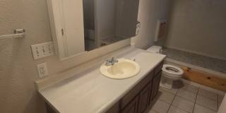 4Bedroom in Great Neighborhood Available ASAP! 4Bedroom in Great Neighborhood Available ASAP! Gallery 38