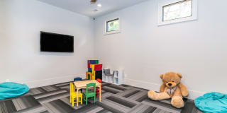 1401 West Paces Gallery 11