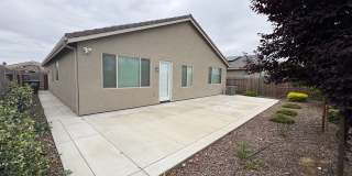 NW Visalia Home For Rent! Close to sports park & shopping centers! Gallery 36