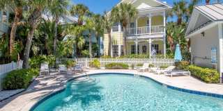 947 HEMINGWAY CIRCLE Gallery 71