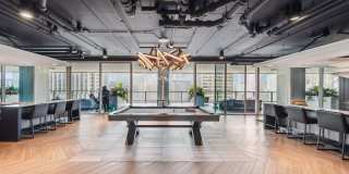 Aston Chicago Gallery 23