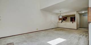 Beautiful Two-Story 3bed/2bath Townhome Available in Westside Norman!! Gallery 27