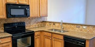 2043 Cobblestone Circle Northeast Gallery 2