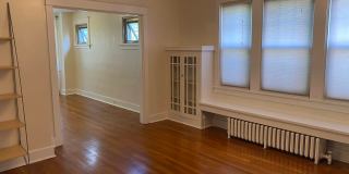 Open & Bright! 3 bedroom duplex Gallery 7