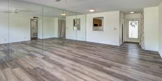 420 SE 2nd Avenue Gallery 7