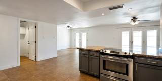 Amazing Tri-level close to ASU with Pool Gallery 13