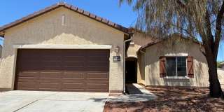 Beautiful & Spacious 3 Bed, 3 Bath in Red Rock!! Gallery 1