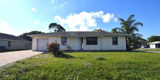 1102 SW Hibiscus Street Gallery 1