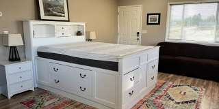 AVAILBLE NOW: SUPER SWEET SHORT TERM FURNISHED STUDIO on 20 Acre Tumalo Ranch Gallery 1