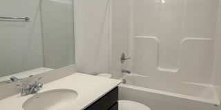 Beautiful 3 Bedroom Home in Grand Hollow with Resort-Style Amenities! Gallery 9